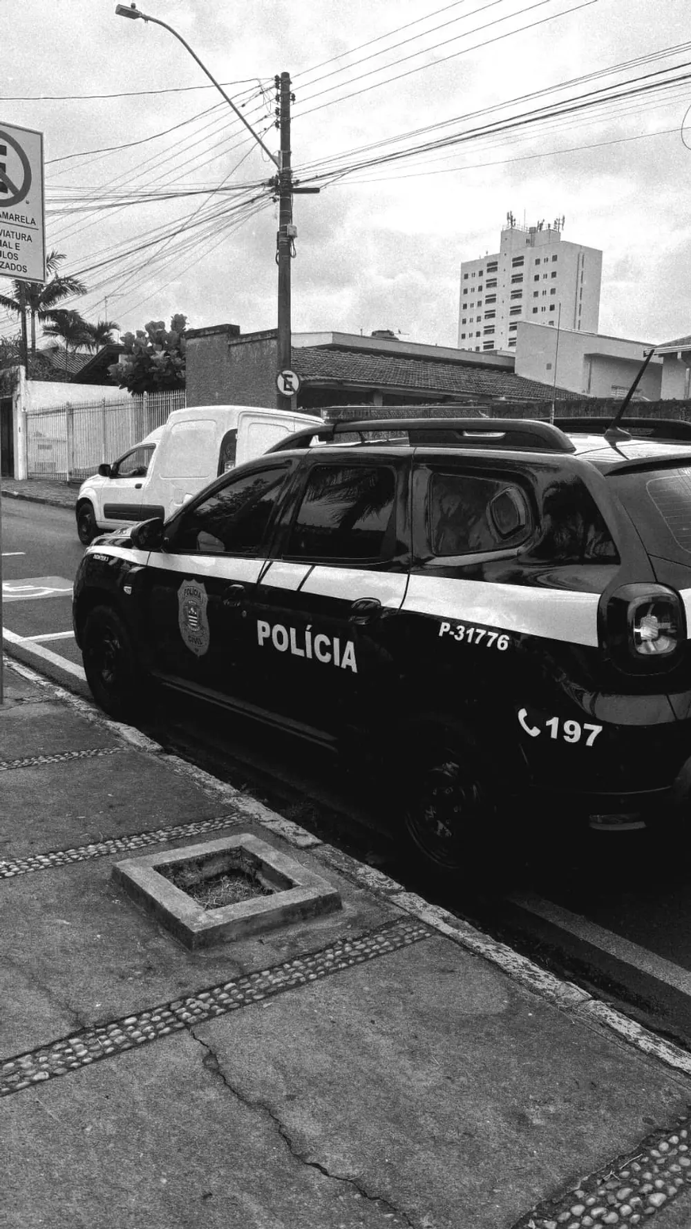 Viatura da Polícia Civil em atendimento